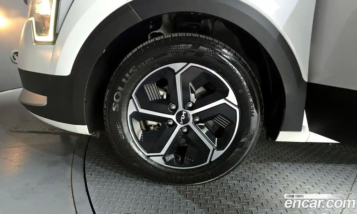 Kia Niro 2022 1.6 гидро в Москве, фото 5