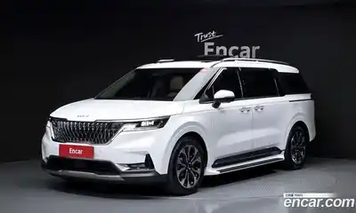 Kia Canival Gasoline 7-Seater Signature
