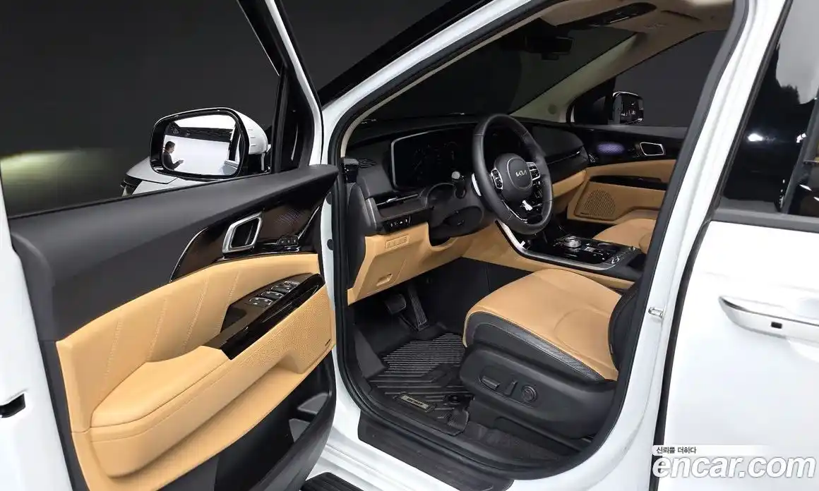 Kia Canival 2023 3.5 гидро в Москве, фото 13