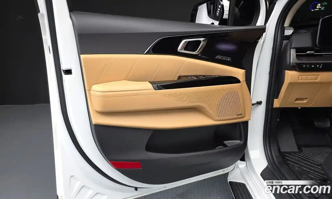 Kia Canival 2023 3.5 гидро в Москве, фото 14