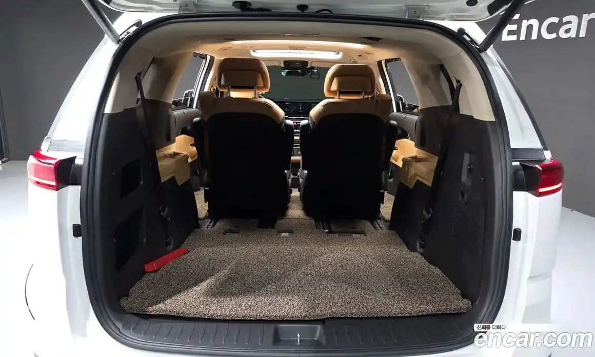Kia Canival 2023 3.5 гидро в Москве, фото 27