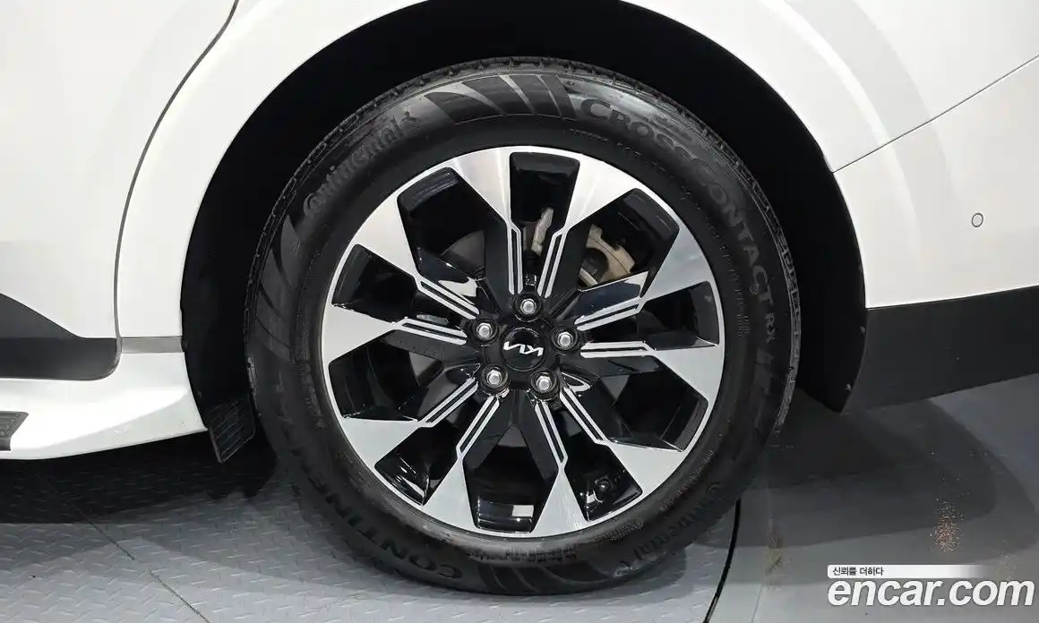 Kia Canival 2023 3.5 гидро в Москве, фото 7