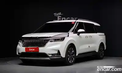 Kia Canival 9-Seater Signature