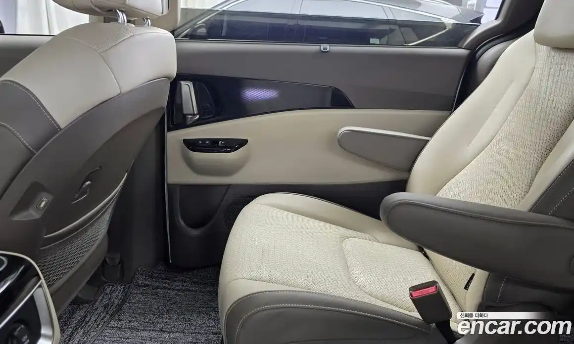 Kia Canival 2023 2.2 гидро в Москве, фото 15