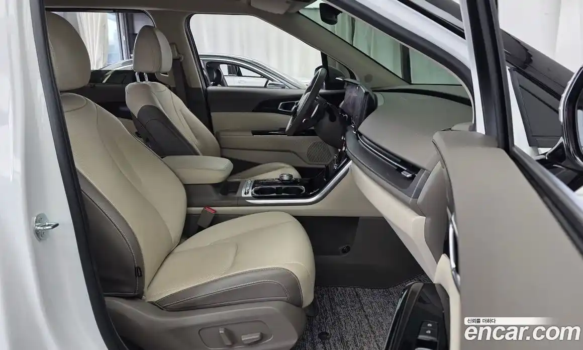 Kia Canival 2023 2.2 гидро в Москве, фото 17
