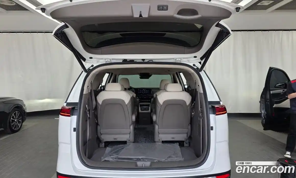 Kia Canival 2023 2.2 гидро в Москве, фото 26