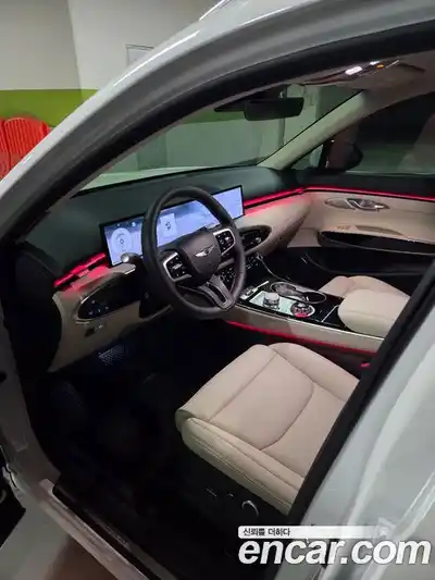 Genesis GV70 2026 2.5 гидро в Москве № 2125346, миниатюра 6