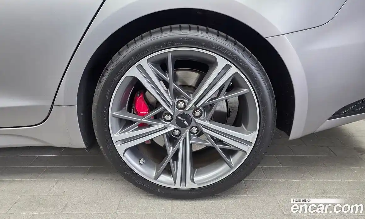 Genesis G70 2025 3.3 гидро в Москве, фото 7
