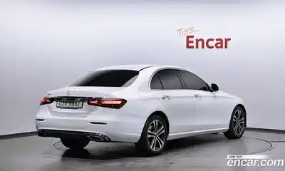 Mercedes-Benz E-Class 2023 2.0 гидро в Москве, миниатюра 2