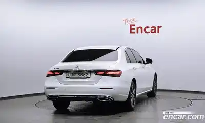 Mercedes-Benz E-Class 2023 2.0 гидро в Москве, миниатюра 4