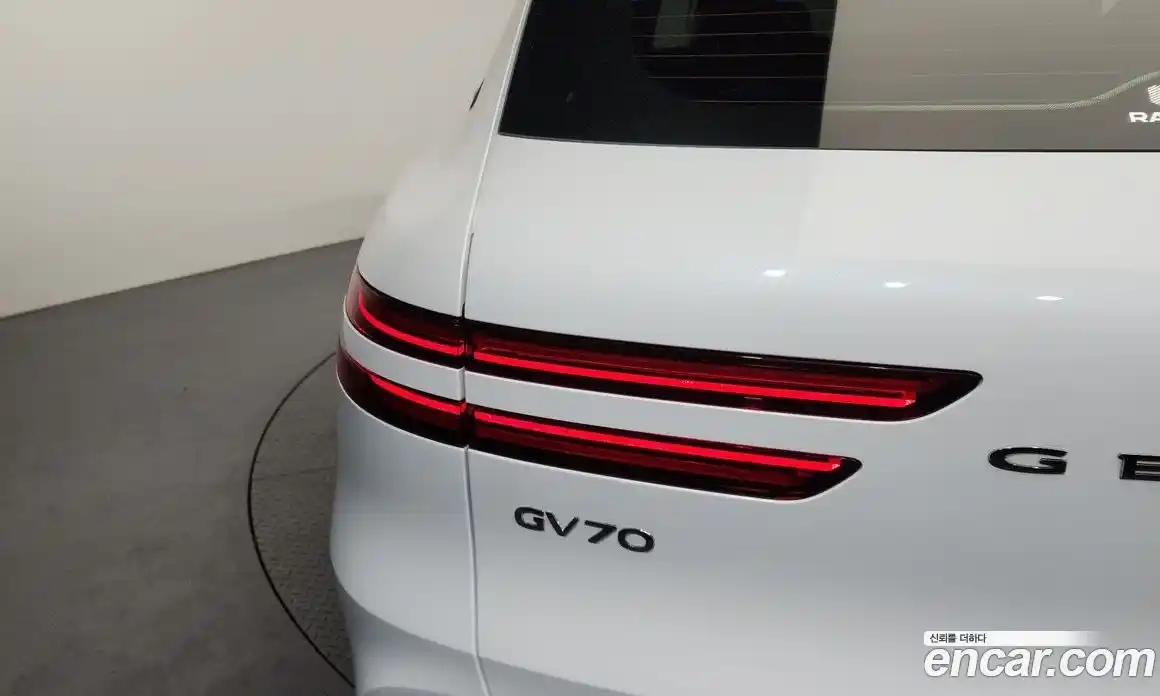 Genesis GV70 2021 2.5 гидро в Москве № 2125468, фото 9