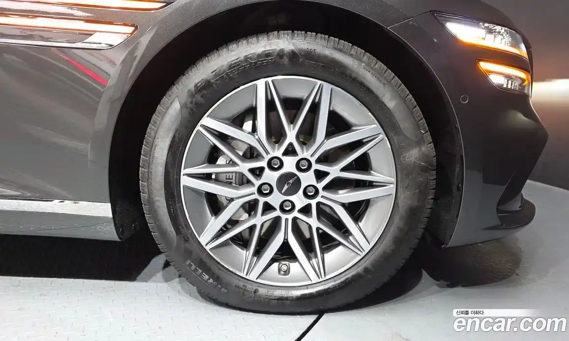 Genesis G80 2024 2.5 гидро в Москве № 2125586, фото 7
