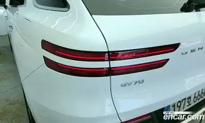 Genesis GV70 2022 2.5 гидро в Москве № 2125786, миниатюра 9