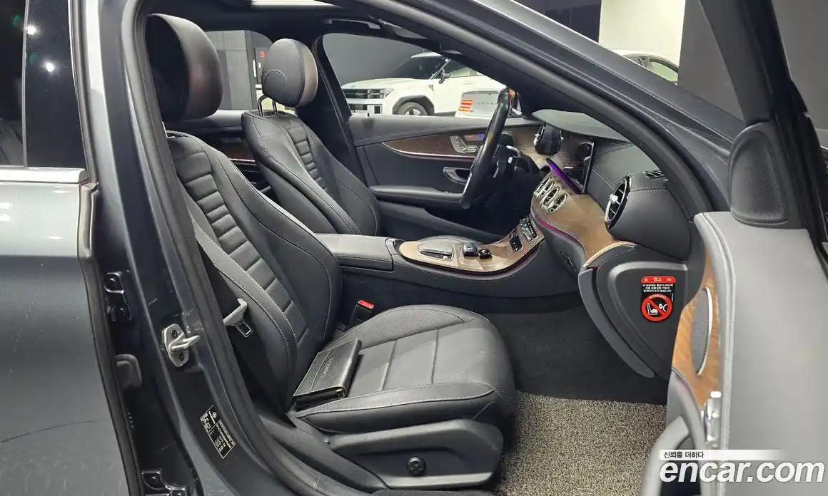 Mercedes-Benz E-Class 2021 2.0 гидро в Москве, фото 10