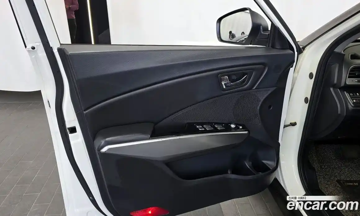SsangYong TIBOLI 2015 1.6 гидро в Москве № 2126752, фото 14