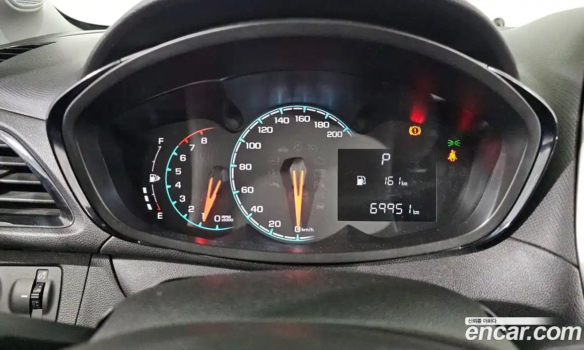 Chevrolet Spark 2016 1.0 гидро в Москве, фото 8