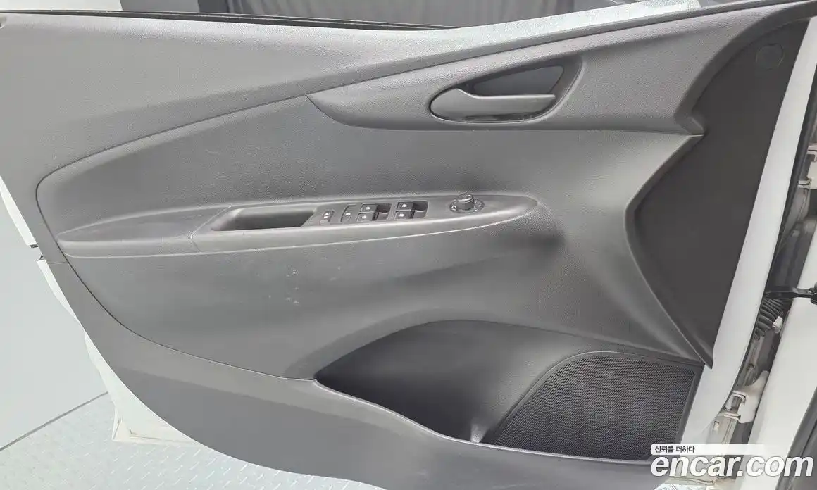 Chevrolet Spark 2016 1.0 гидро в Москве, фото 14
