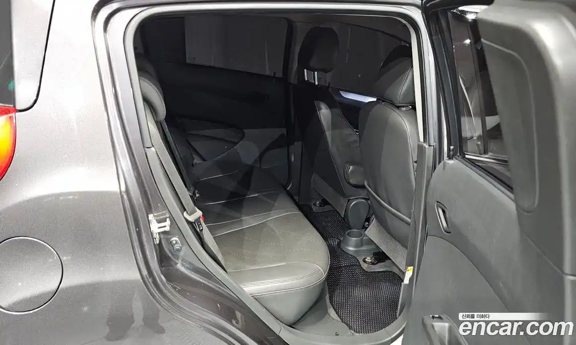 Chevrolet Spark 2013 1.0 гидро в Москве, фото 12