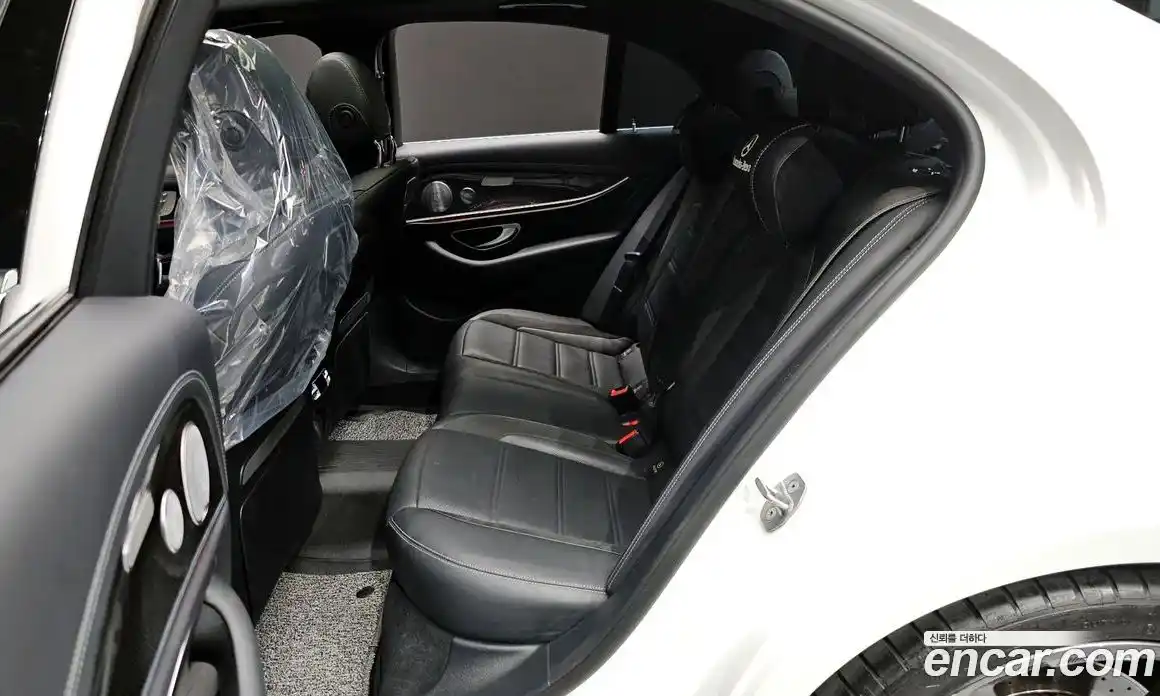 Mercedes-Benz E-Class 2018 4.0 гидро в Москве, фото 16