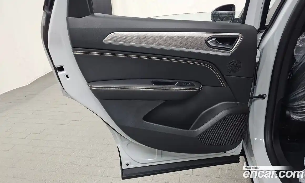 Renault Arkana 2025 1.6 гидро в Москве, фото 15