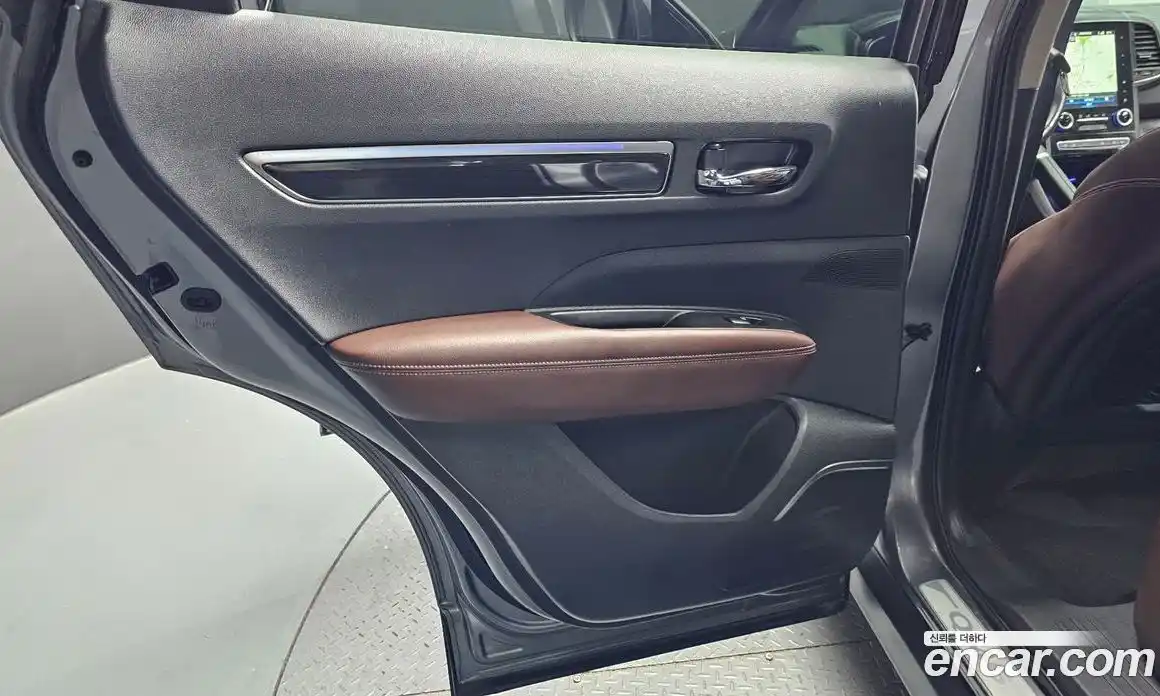 Renault QM6 2018 2.0 гидро в Москве № 2129268, фото 15