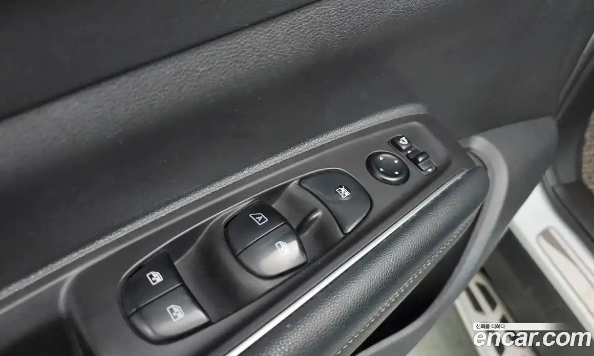 Renault QM6 2018 2.0 гидро в Москве № 2129302, фото 18