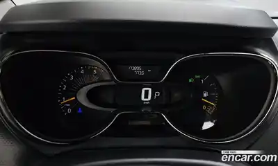 Renault QM3 2016 1.5 гидро в Москве № 2129429, миниатюра 11
