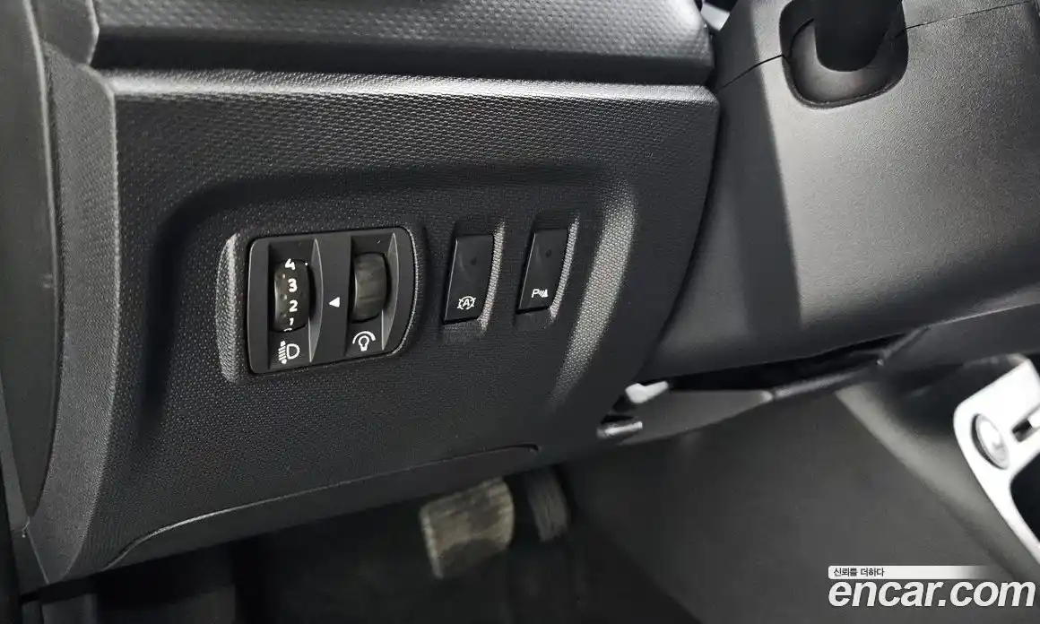 Renault QM3 2016 1.5 гидро в Москве № 2129429, фото 26
