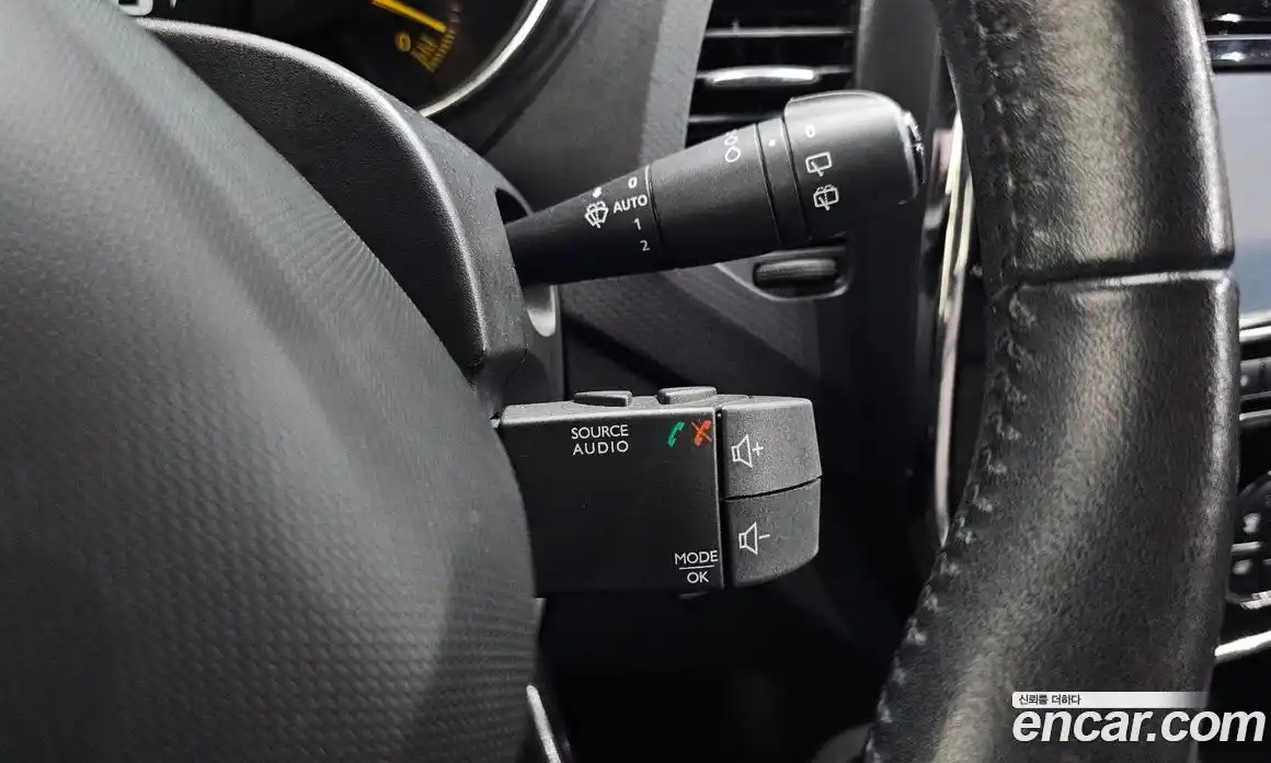 Renault QM3 2016 1.5 гидро в Москве № 2129429, фото 27