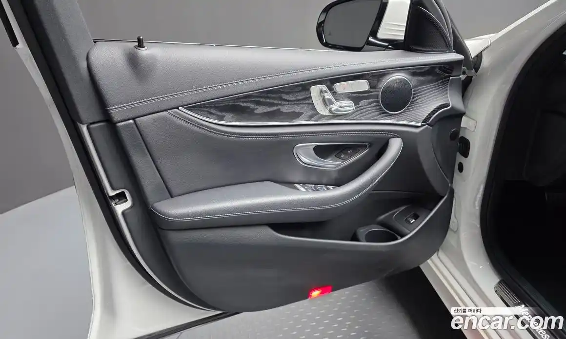 Mercedes-Benz E-Class 2021 1.9 гидро в Москве, фото 14