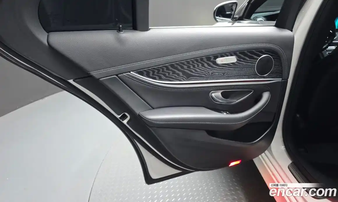 Mercedes-Benz E-Class 2021 1.9 гидро в Москве, фото 15