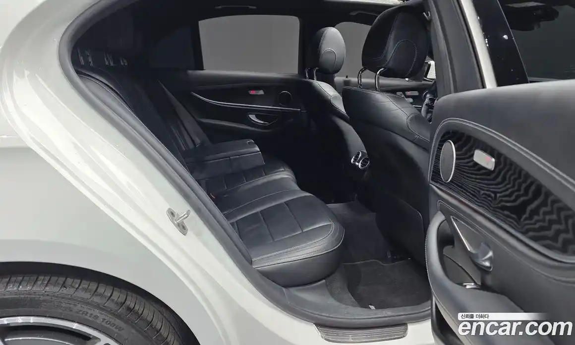 Mercedes-Benz E-Class 2021 1.9 гидро в Москве, фото 17