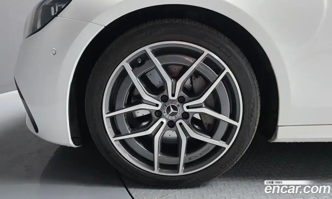 Mercedes-Benz E-Class 2021 1.9 гидро в Москве, фото 5