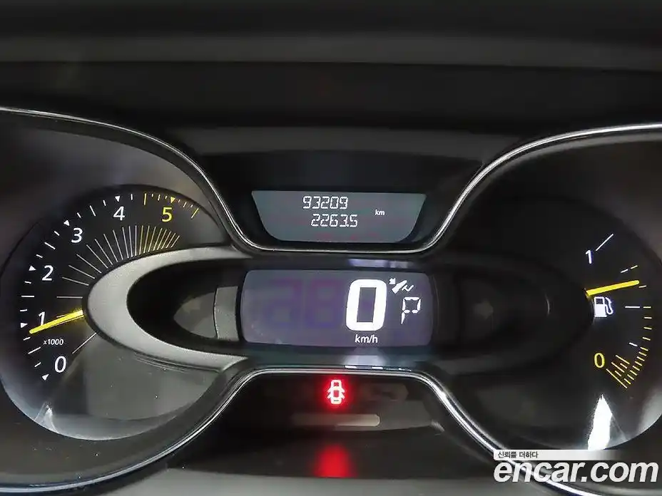 Renault QM3 2014 1.5 гидро в Москве № 2129604, фото 6