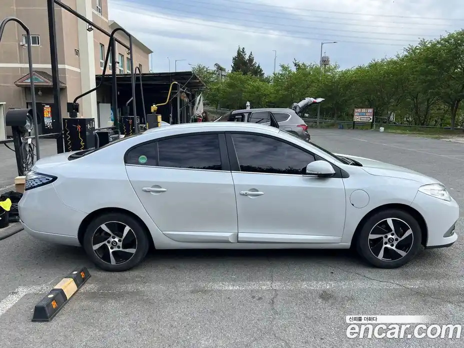 Renault SM3 2017 вариатор в Москве № 2129625, фото 3