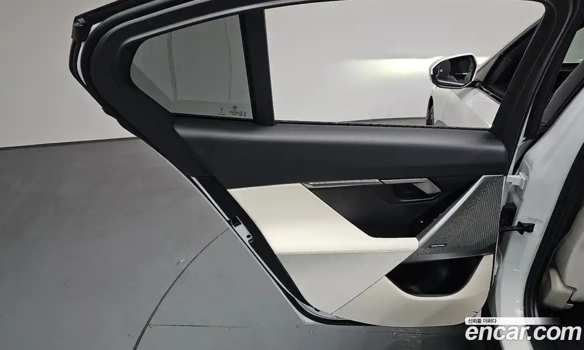 BMW 5-Series 2025 2.0 гидро в Москве, фото 14