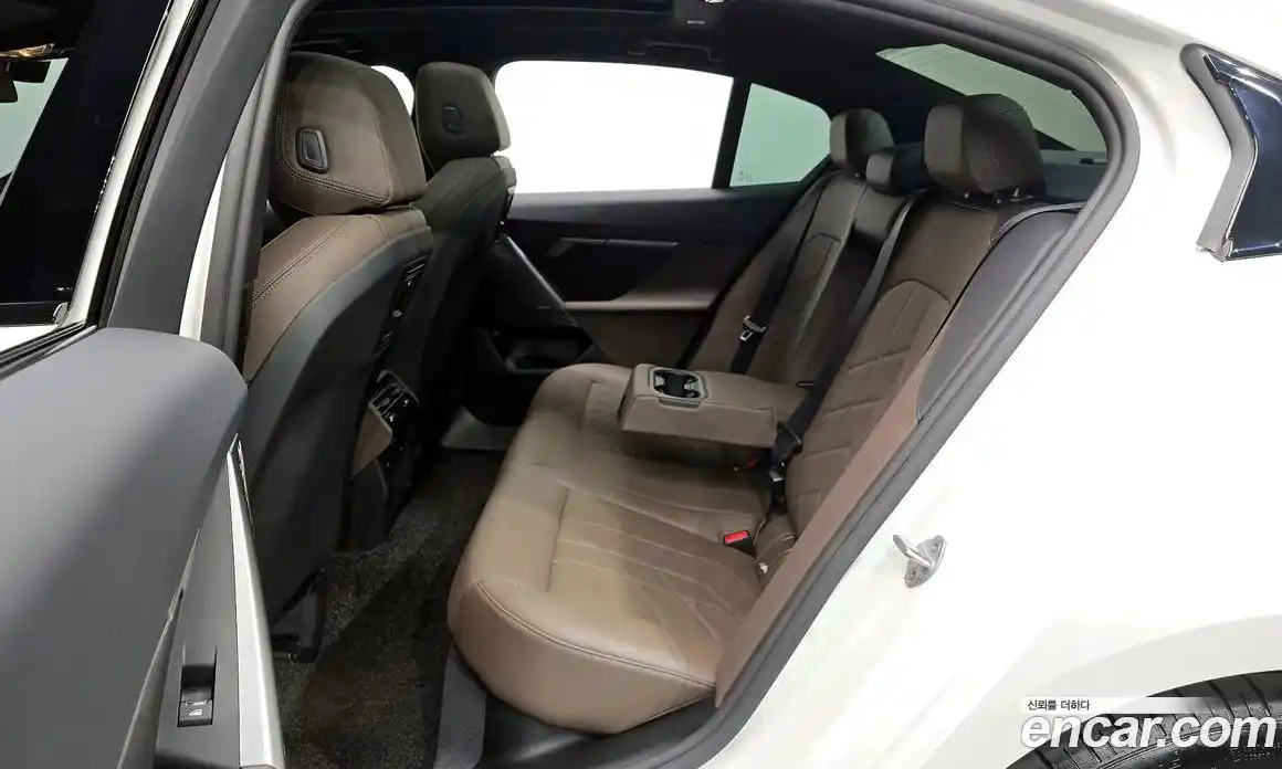 BMW 5-Series 2025 2.0 гидро в Москве, фото 18