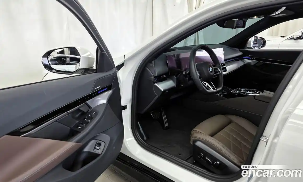 BMW 5-Series 2023 2.0 гидро в Москве, фото 13