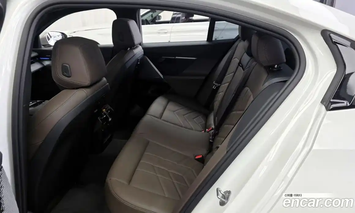 BMW 5-Series 2023 2.0 гидро в Москве, фото 17