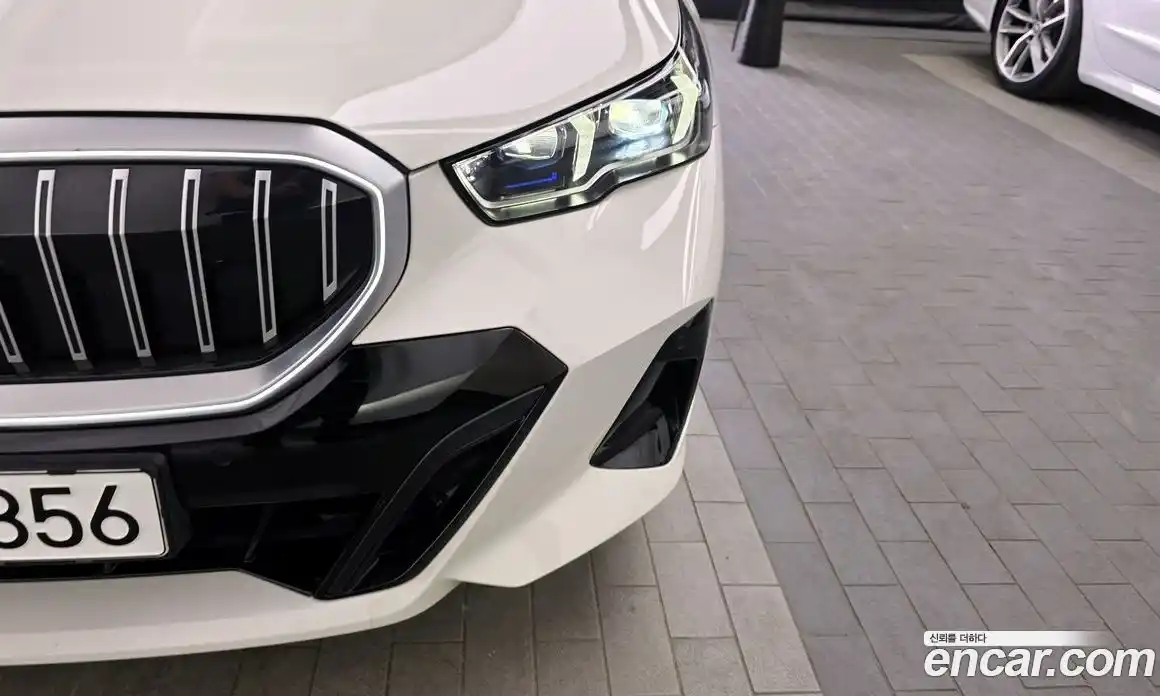 BMW 5-Series 2023 2.0 гидро в Москве, фото 8