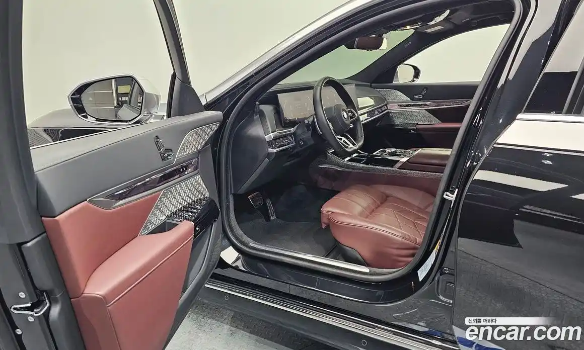BMW 7-Series 2024 3.0 гидро в Москве, фото 12