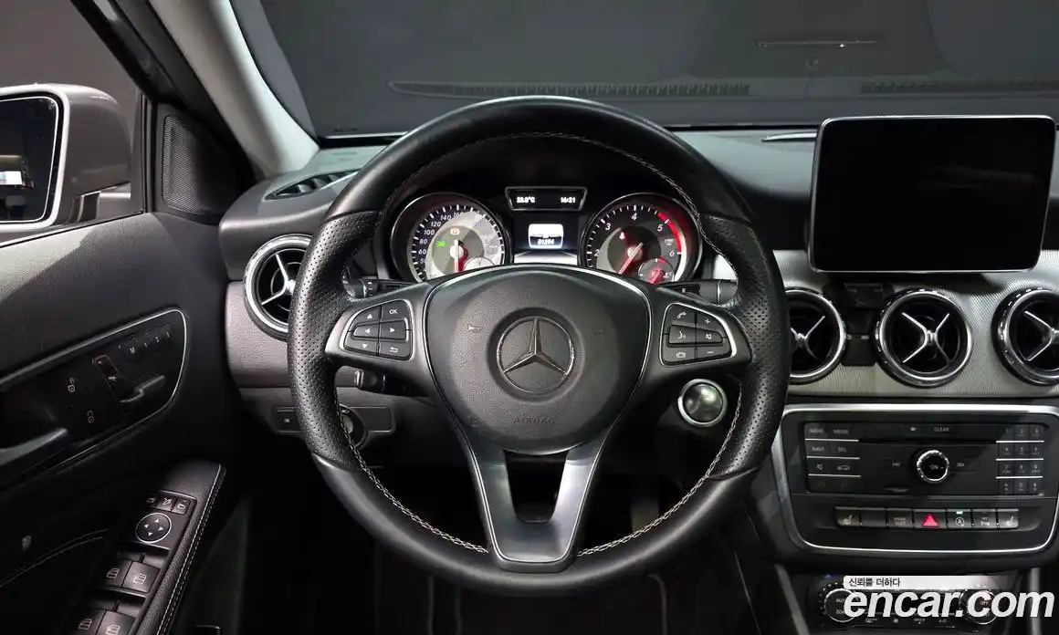 Mercedes-Benz GLA-Class 2016 2.1 гидро в Москве № 2130229, фото 13
