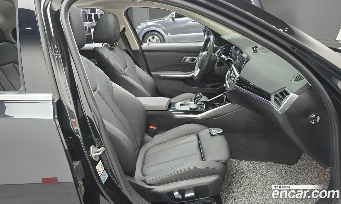 BMW 3-Series 2021 2.0 гидро в Москве, фото 16
