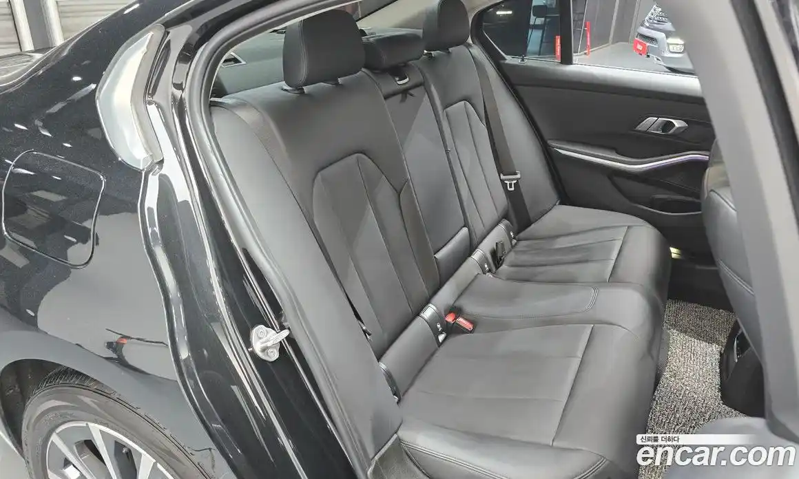 BMW 3-Series 2021 2.0 гидро в Москве, фото 18