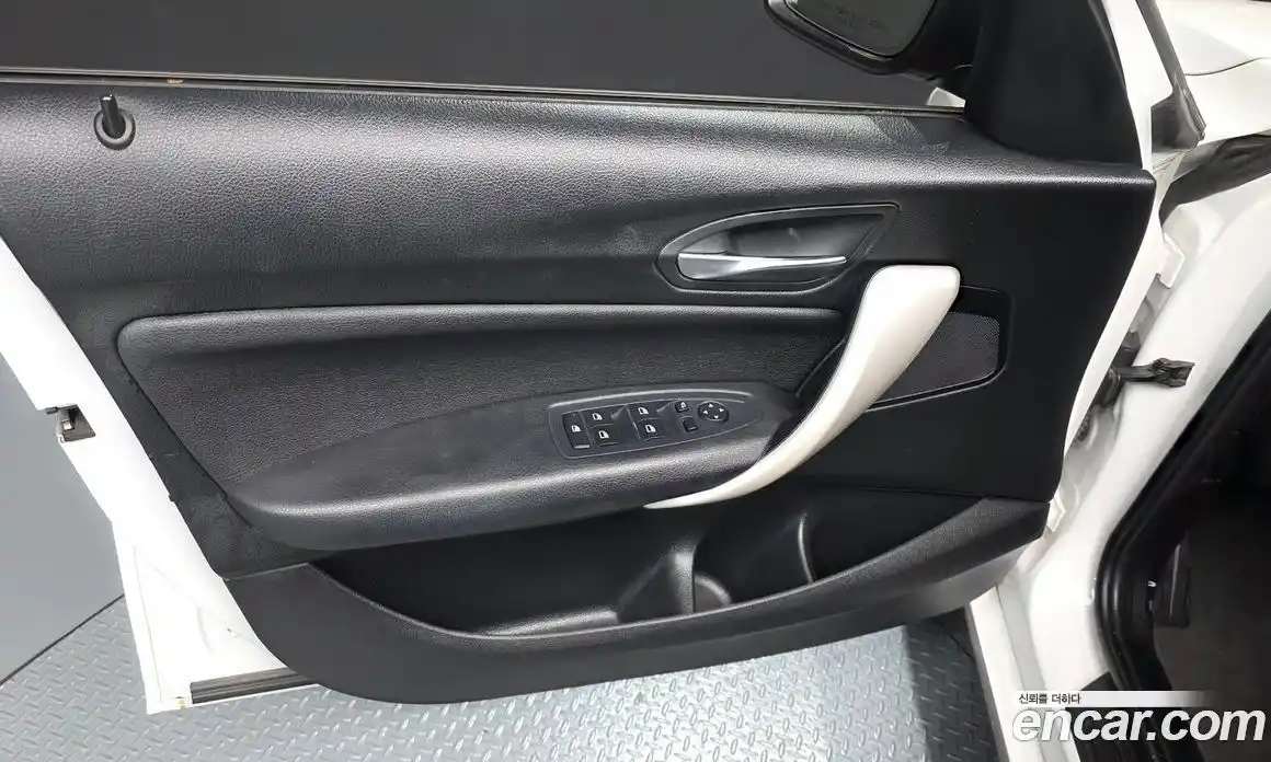 BMW 1-Series 2017 2.0 гидро в Москве, фото 14