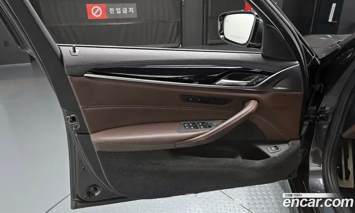 BMW 5-Series 2018 2.0 гидро в Москве, фото 14