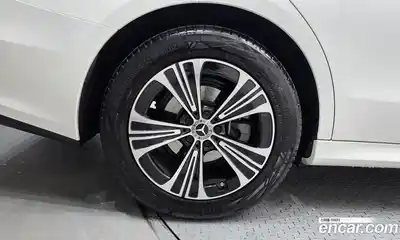 Mercedes-Benz E-Class 2025 2.0 гидро в Москве, миниатюра 5