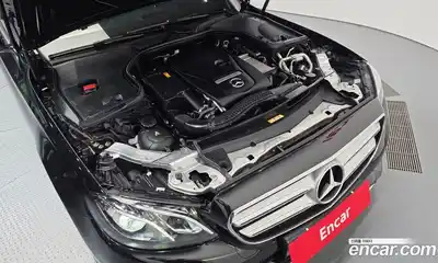 Mercedes-Benz E-Class 2019 2.0 гидро в Москве № 2130960, миниатюра 6
