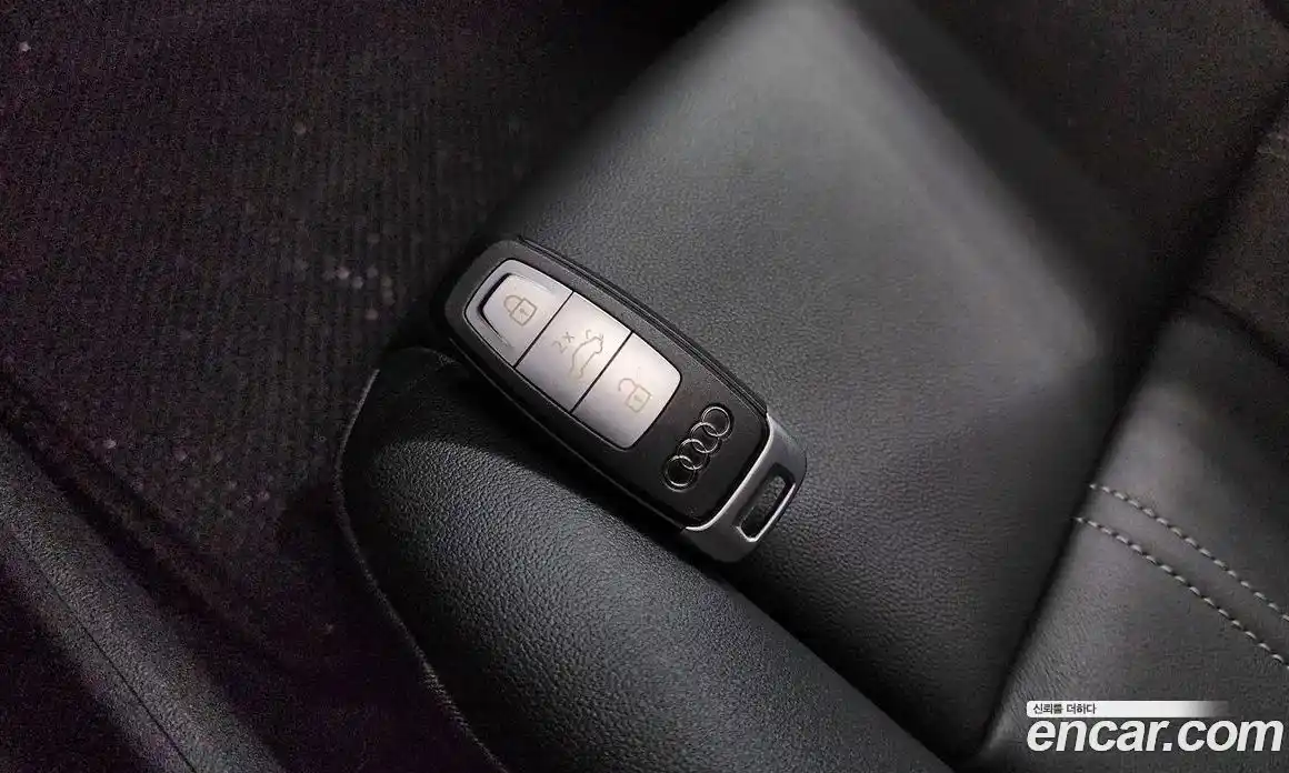 Audi Q4 e-tron 2023 0.2 гидро в Москве № 2130991, фото 16
