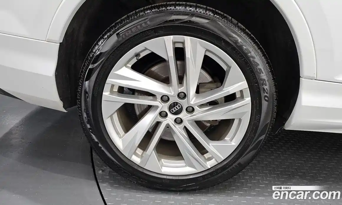 Audi Q7 2021 3.0 гидро в Москве № 2131258, фото 4